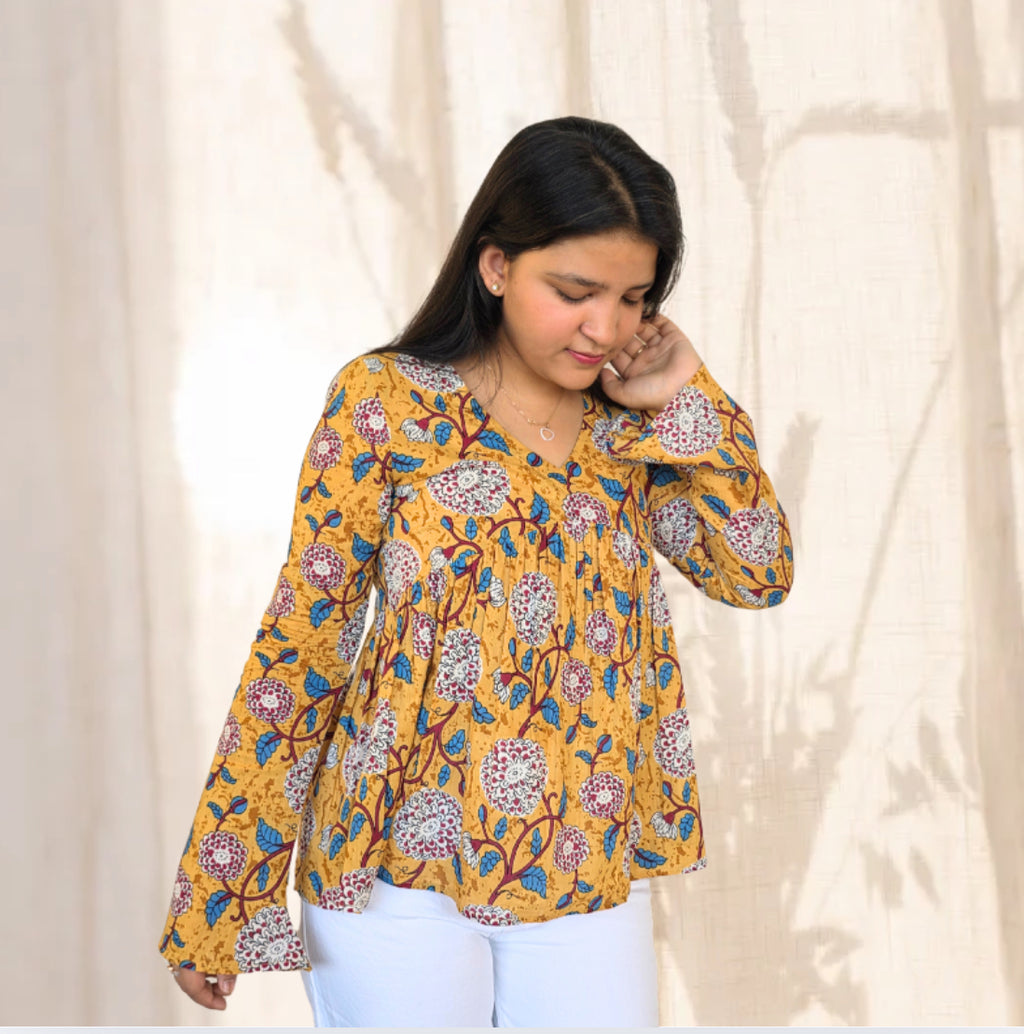Amaltas Bloom Kurti