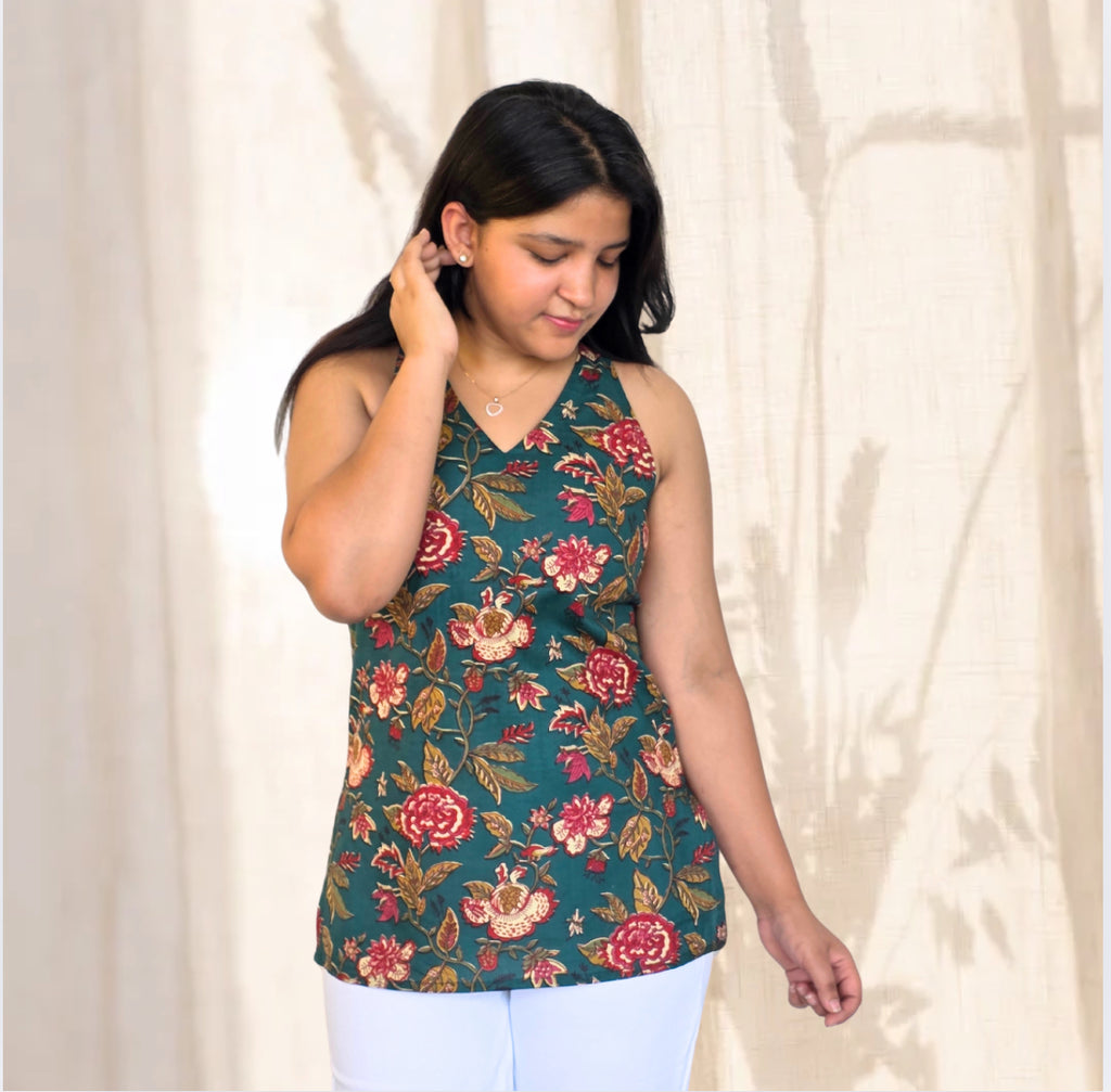 Gulaab Baagh Halter Kurti